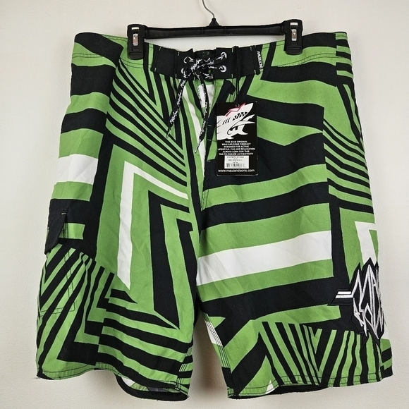 Maui & Sons boardwalk Shorts Size 38 NWT - Picture 1 of 7
